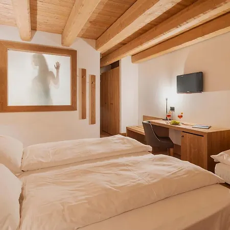 Готель Royal Cortina 3*