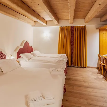 Готель Royal Cortina 3*