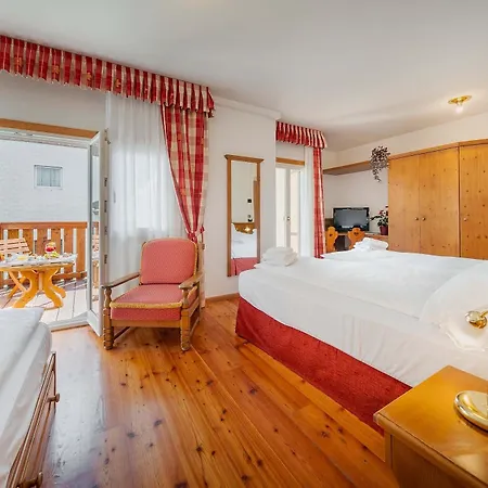 Royal Cortina 3*