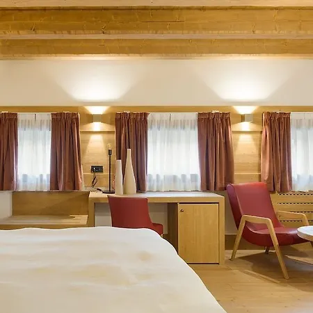 Royal Cortina