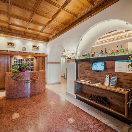 Royal Cortina Hotell
